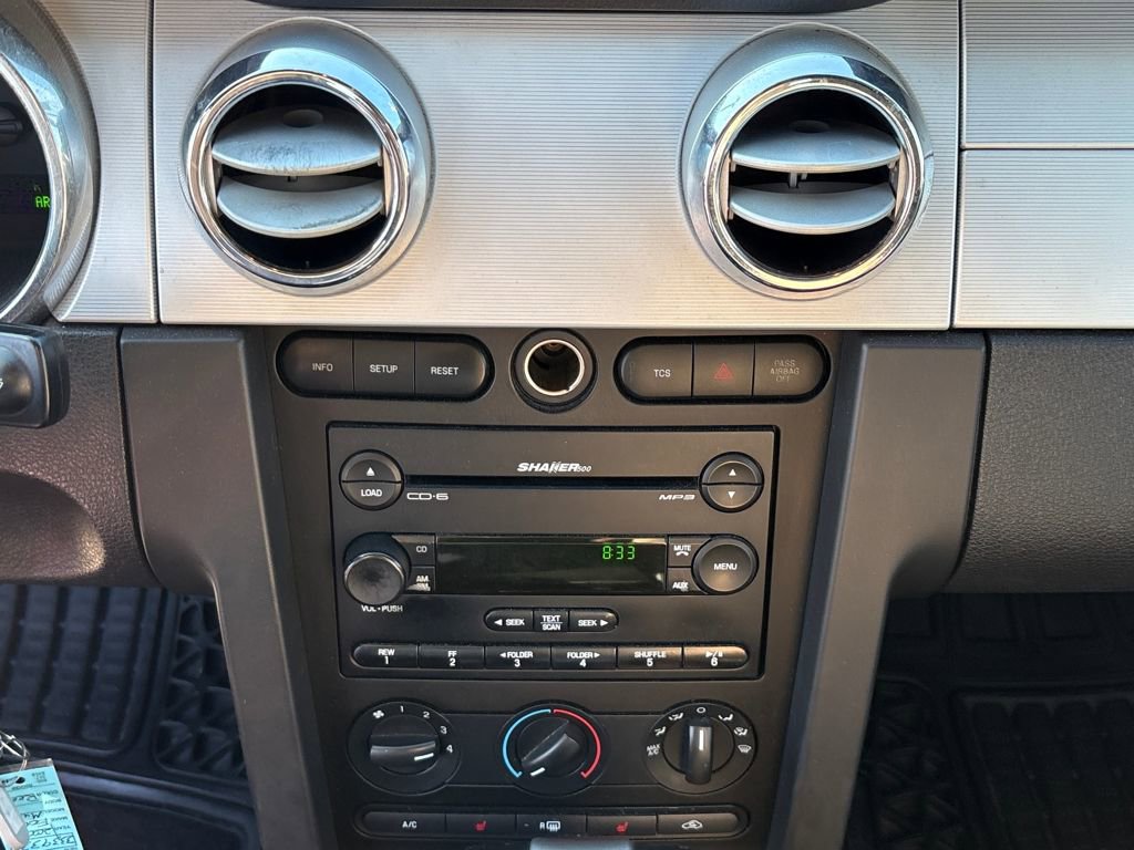 Used 2007 Ford Mustang Convertible image 23