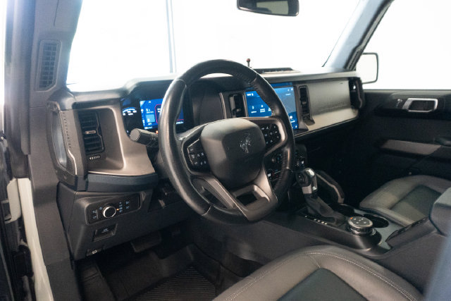 Used 2021 Ford Bronco Outer Banks w/ Sasquatch Package AWD/4WD image 13