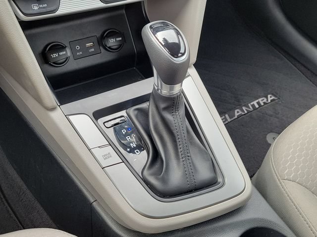 Used 2019 Hyundai Elantra SEL FWD image 30