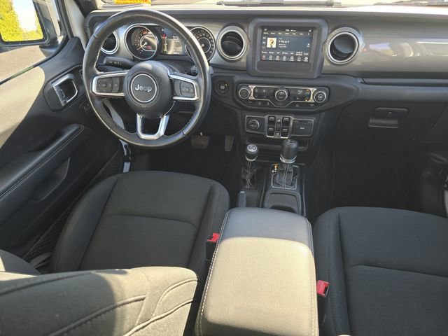 Used 2021 Jeep Wrangler Unlimited Sahara w/ Cold Weather Group image 31