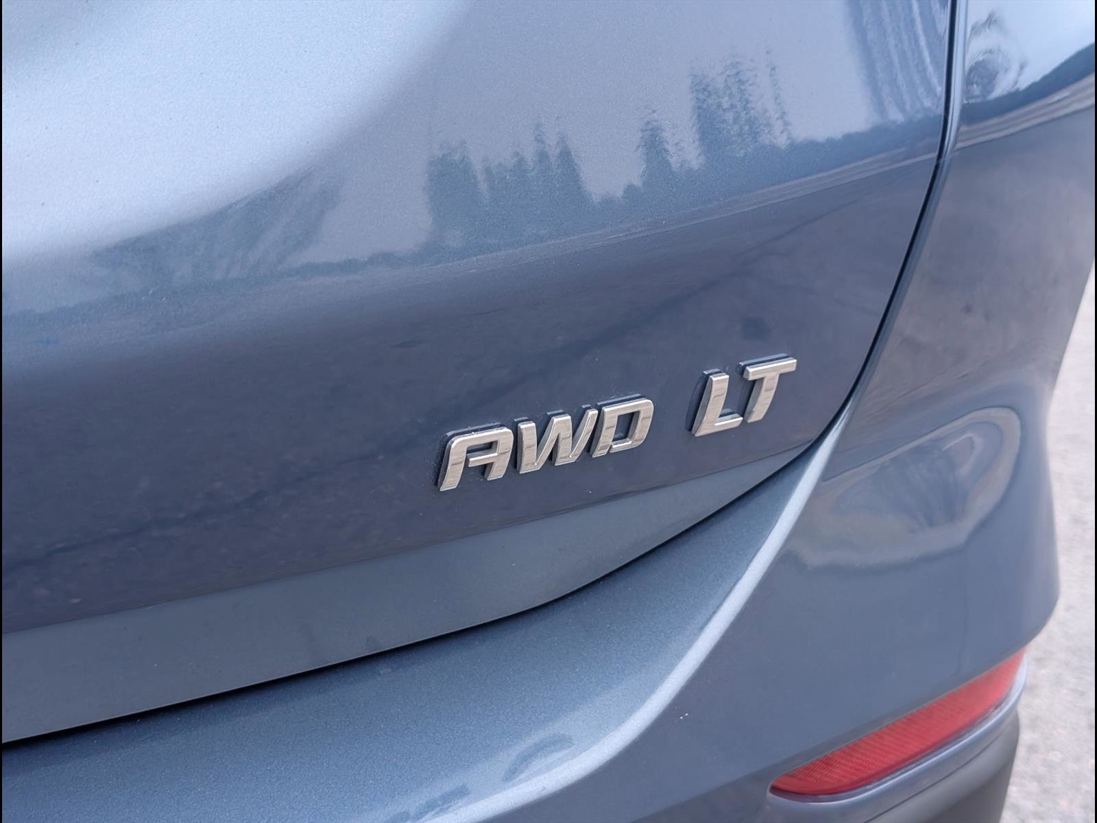 Used 2024 Chevrolet Equinox LT image 18