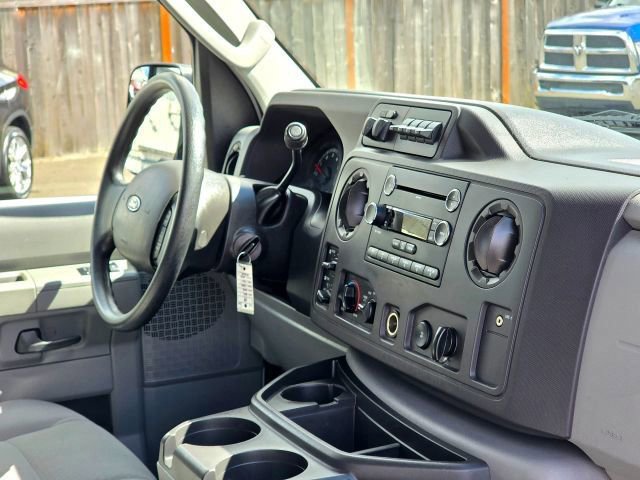 Used 2011 Ford E-350 and Econoline 350 XLT image 17