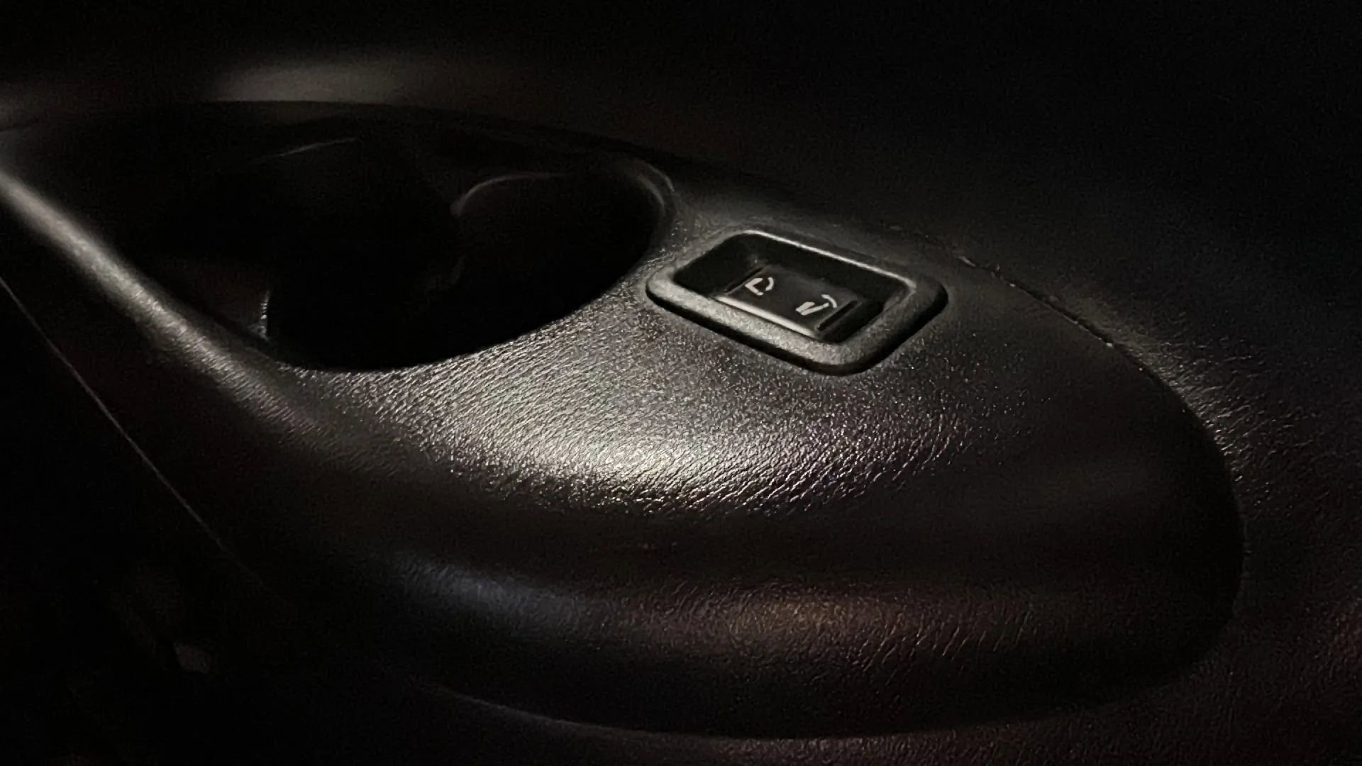 Used 2019 Nissan Armada SL w/ Premium Package image 16