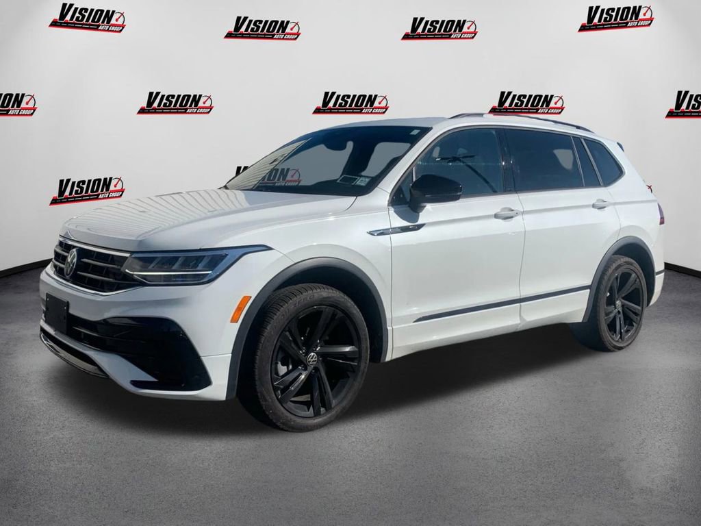 Used 2024 Volkswagen Tiguan SE R-Line