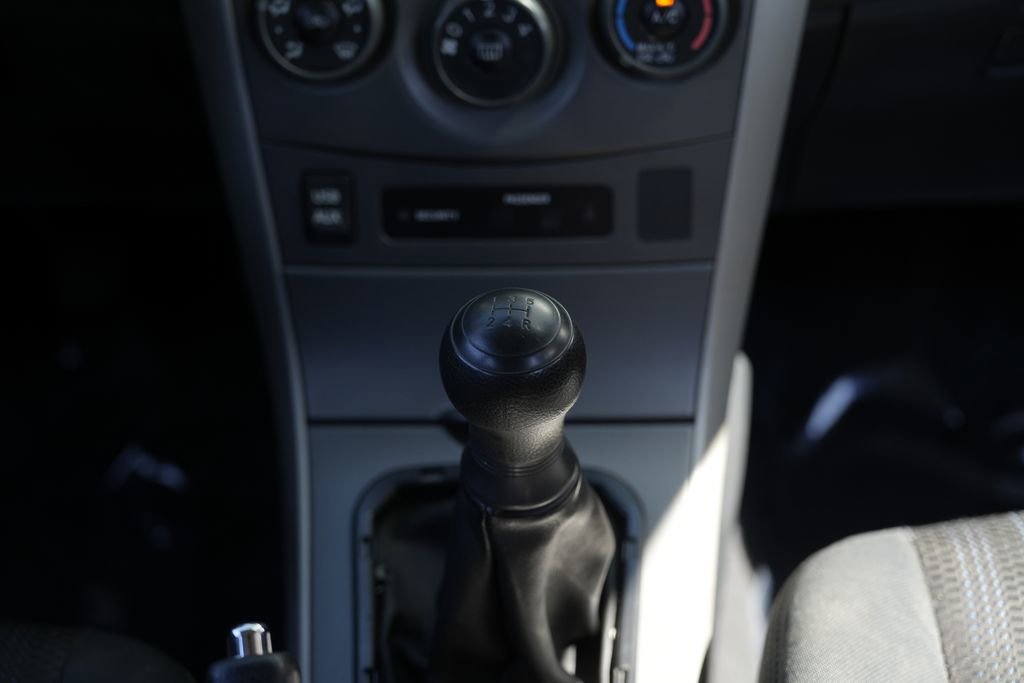 Used 2012 Toyota Corolla S FWD image 39