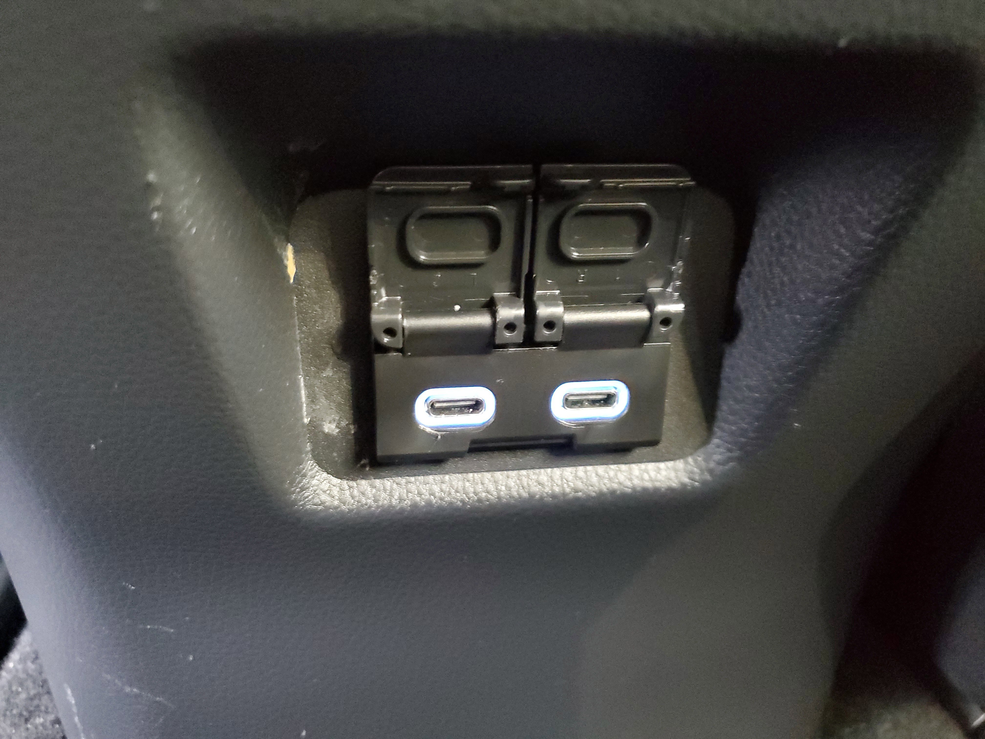 Used 2022 Toyota RAV4 XLE image 13