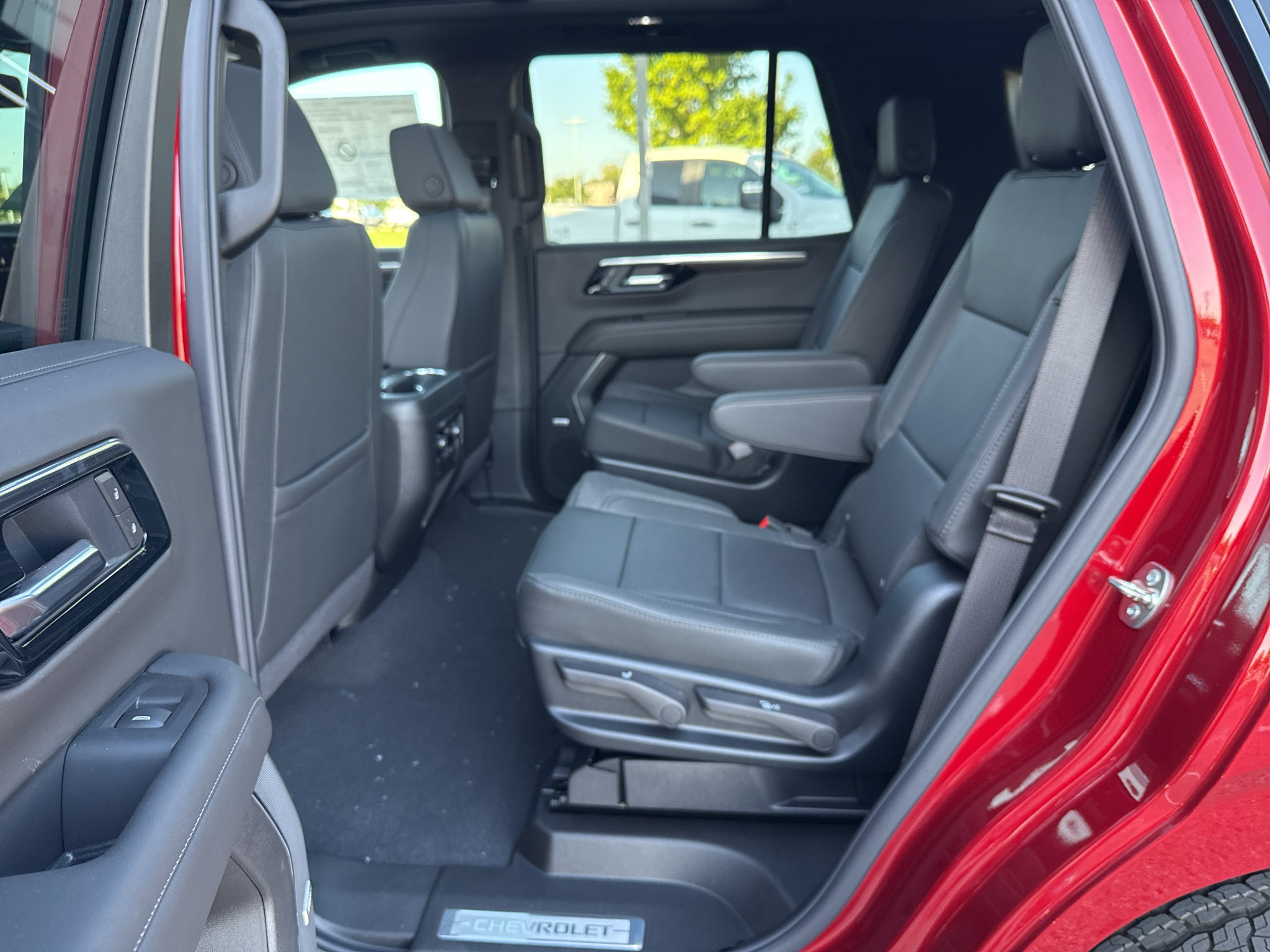 New 2026 Chevrolet Tahoe Z71 w/ Z71 Off-Road Package AWD/4WD image 39