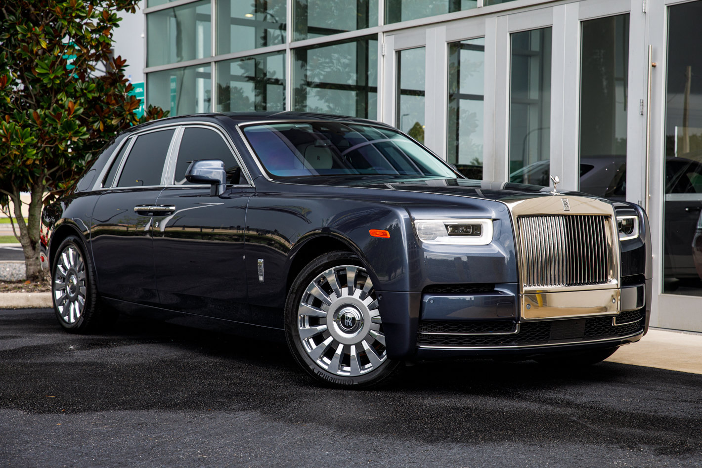 Certified 2020 Rolls-Royce Phantom Sedan RWD image 18