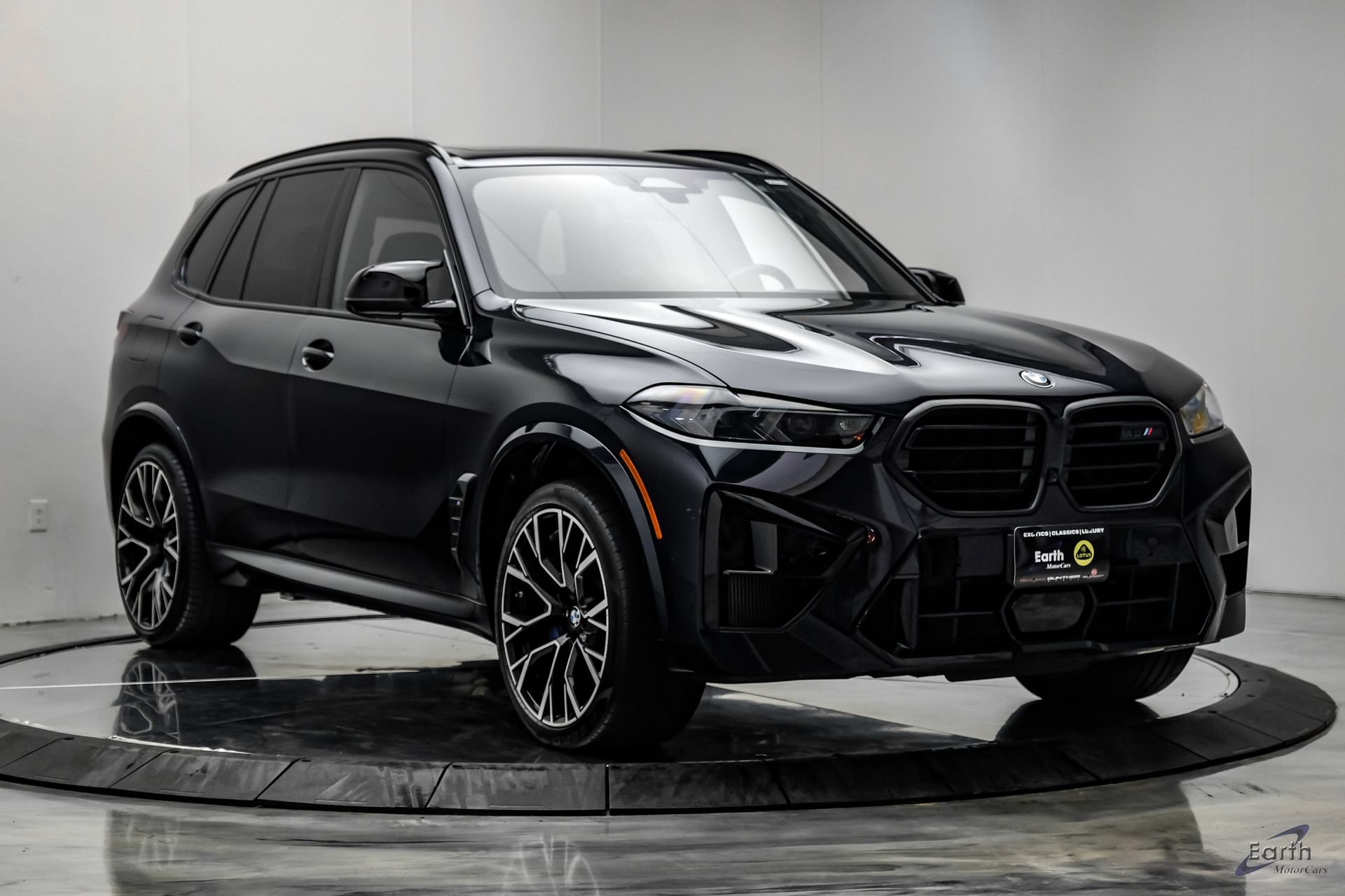 Used 2025 BMW X5 M Competition w/ Executive Package AWD/4WD image 23