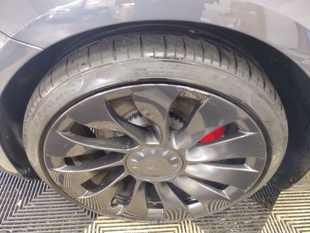 Used 2023 Tesla Model 3 Performance image 5