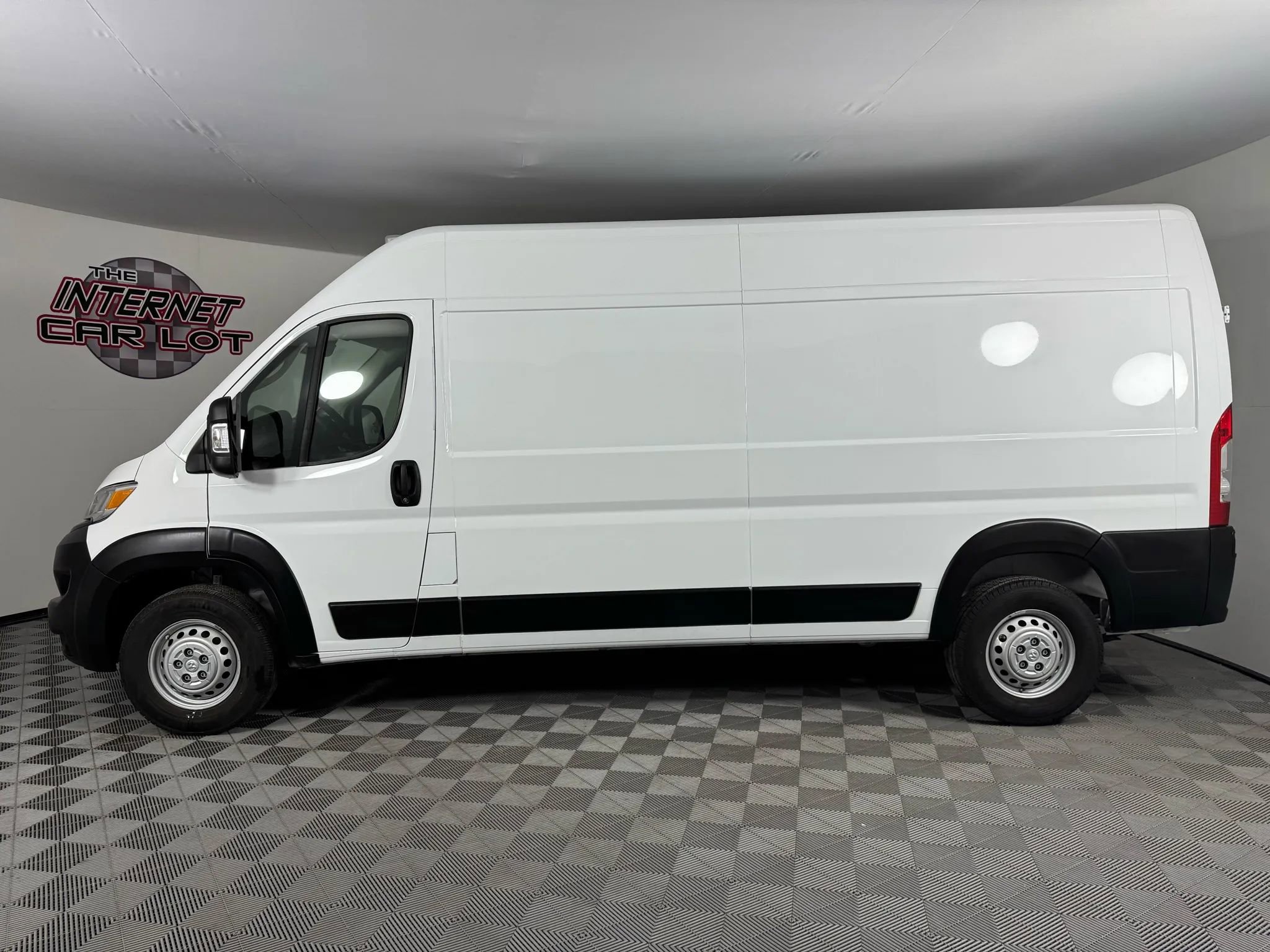 Used 2025 RAM ProMaster 3500 w/ Convenience Group image 4