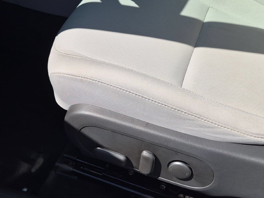 Used 2025 Hyundai Kona SEL FWD image 14