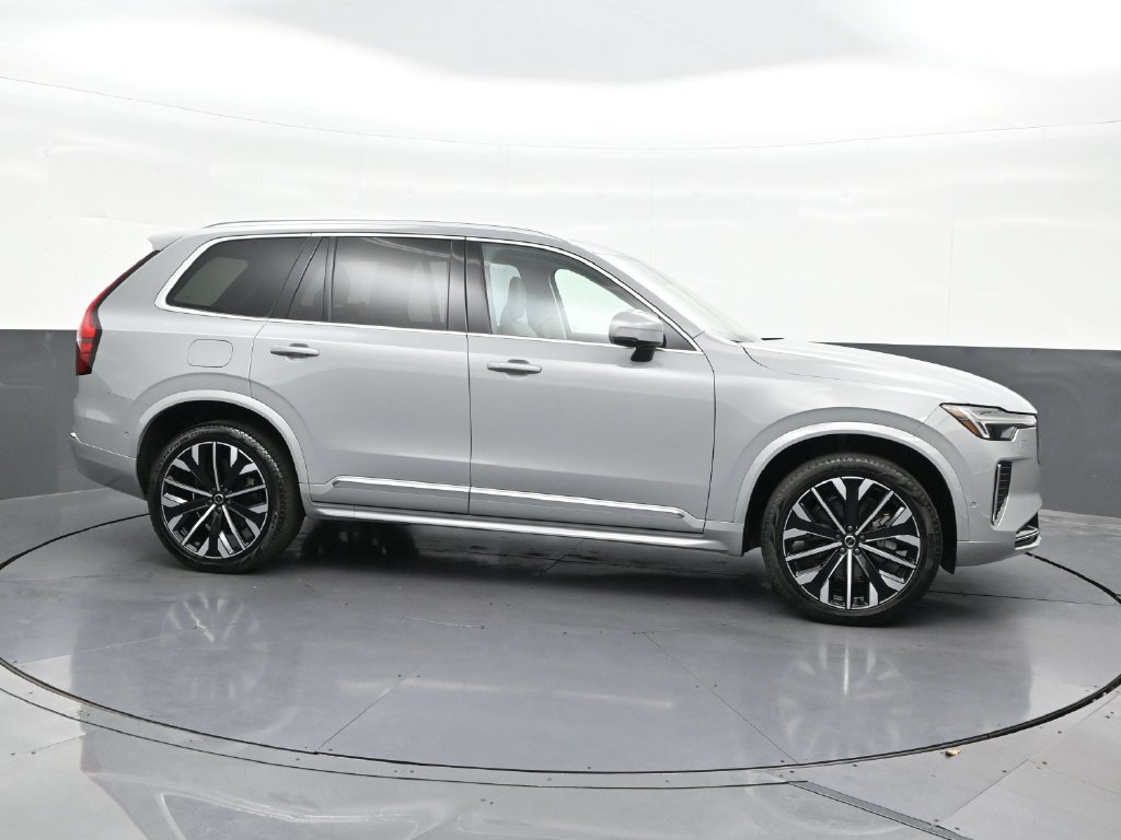 Used 2026 Volvo XC90 B6 Ultra w/ Protection Package AWD/4WD image 7