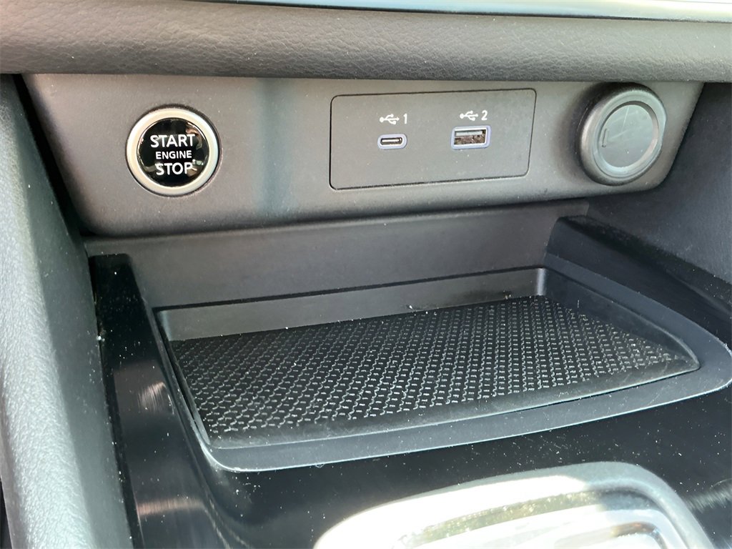 Used 2021 Nissan Rogue SV image 22