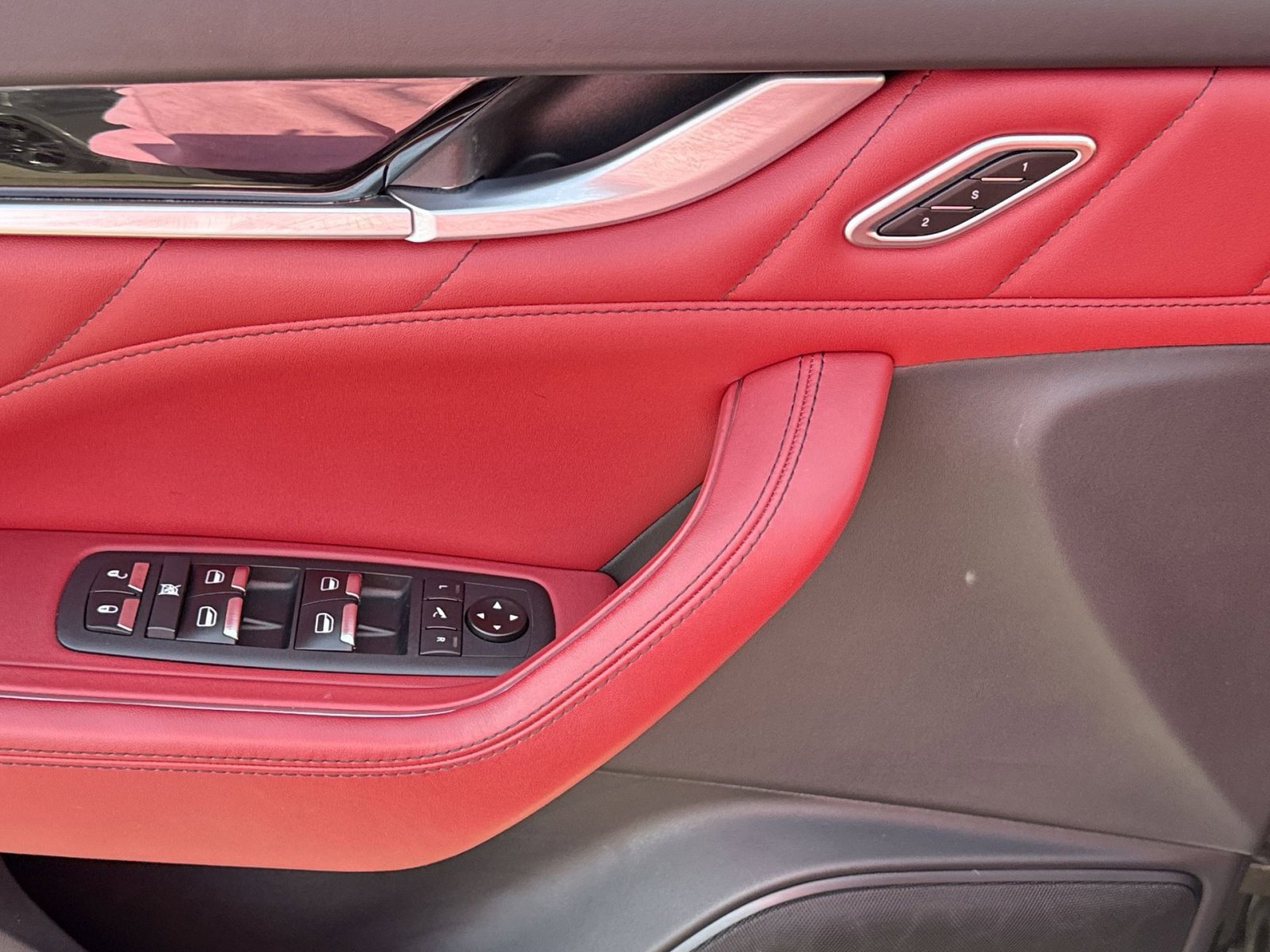 Used 2022 Maserati Levante GT image 15