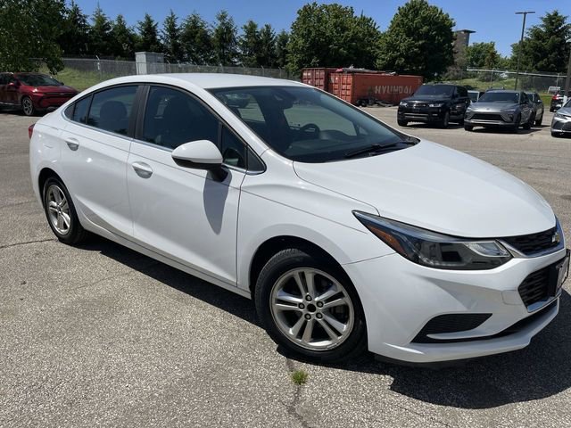 Used 2017 Chevrolet Cruze LT FWD image 12