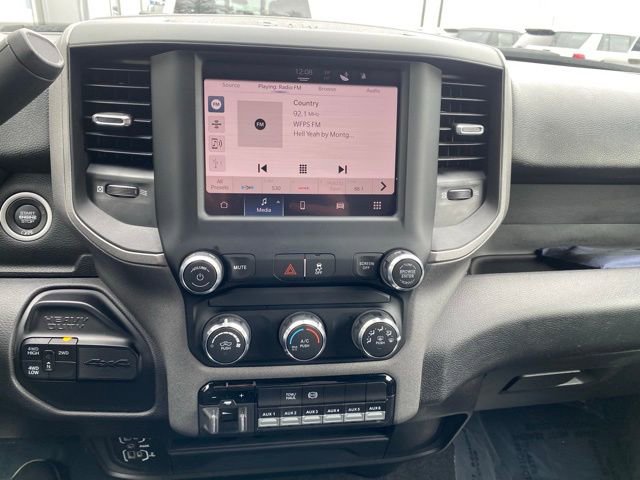 Used 2024 RAM 2500 Tradesman w/ Chrome Appearance Group image 13