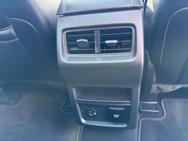 Used 2022 Ford Edge Titanium image 18