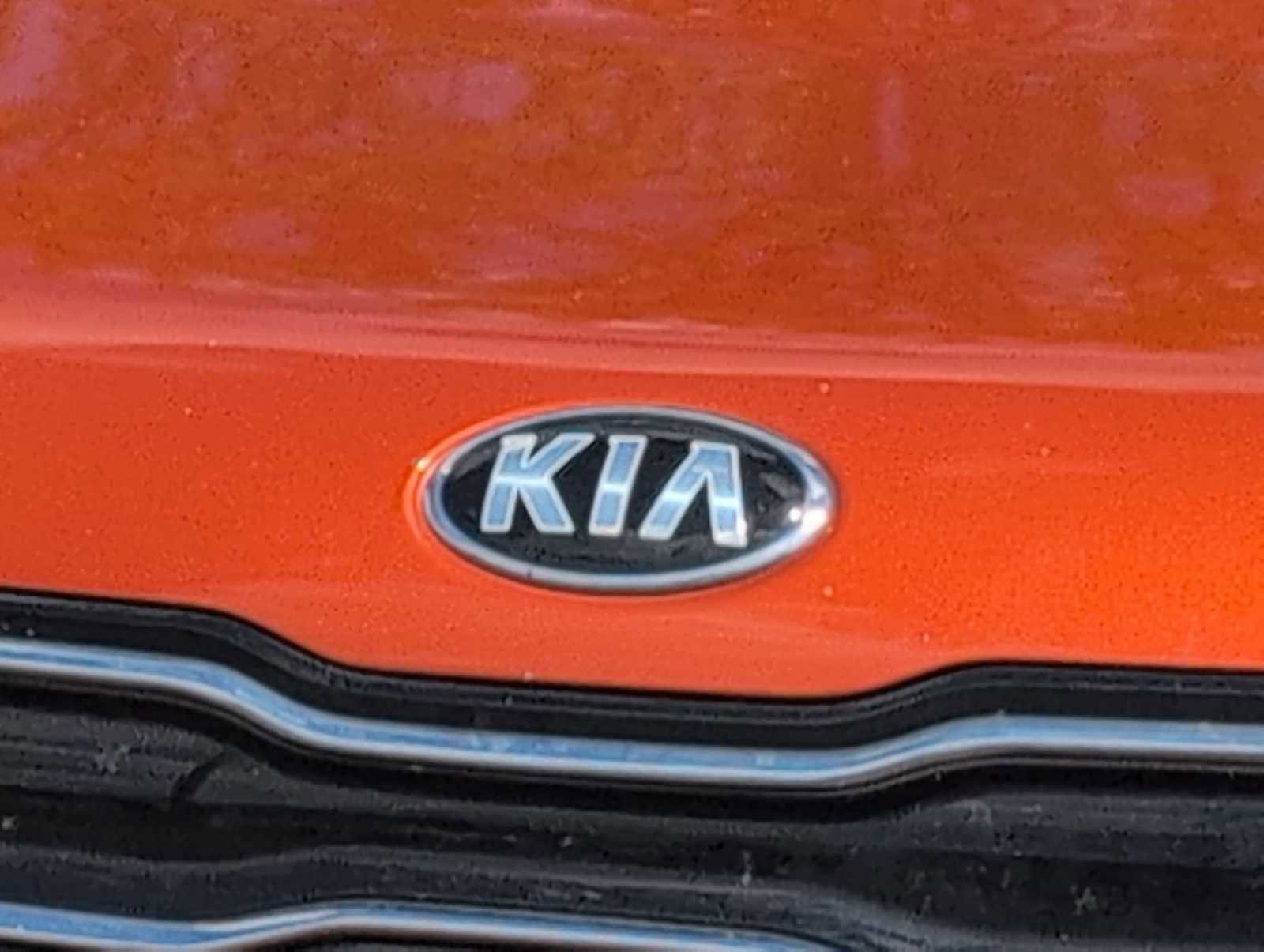 Used 2018 Kia Soul + image 12