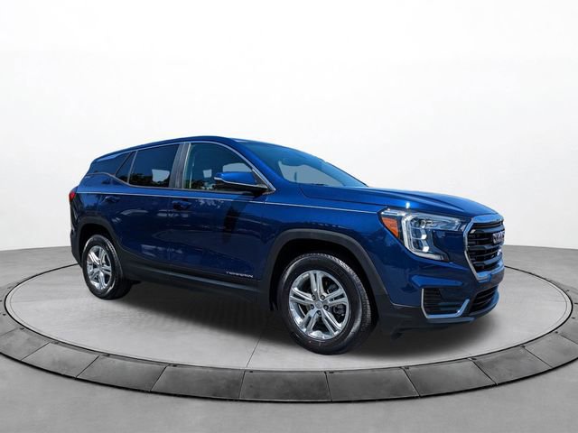 Used 2023 GMC Terrain SLE FWD image 2