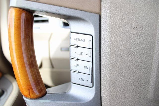 Used 2008 Lincoln Navigator L 4WD image 21