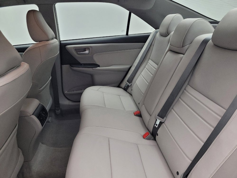 Used 2016 Toyota Camry XLE FWD image 18