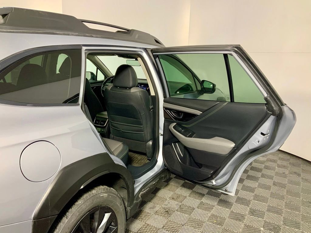 Used 2024 Subaru Outback Onyx Edition XT image 32