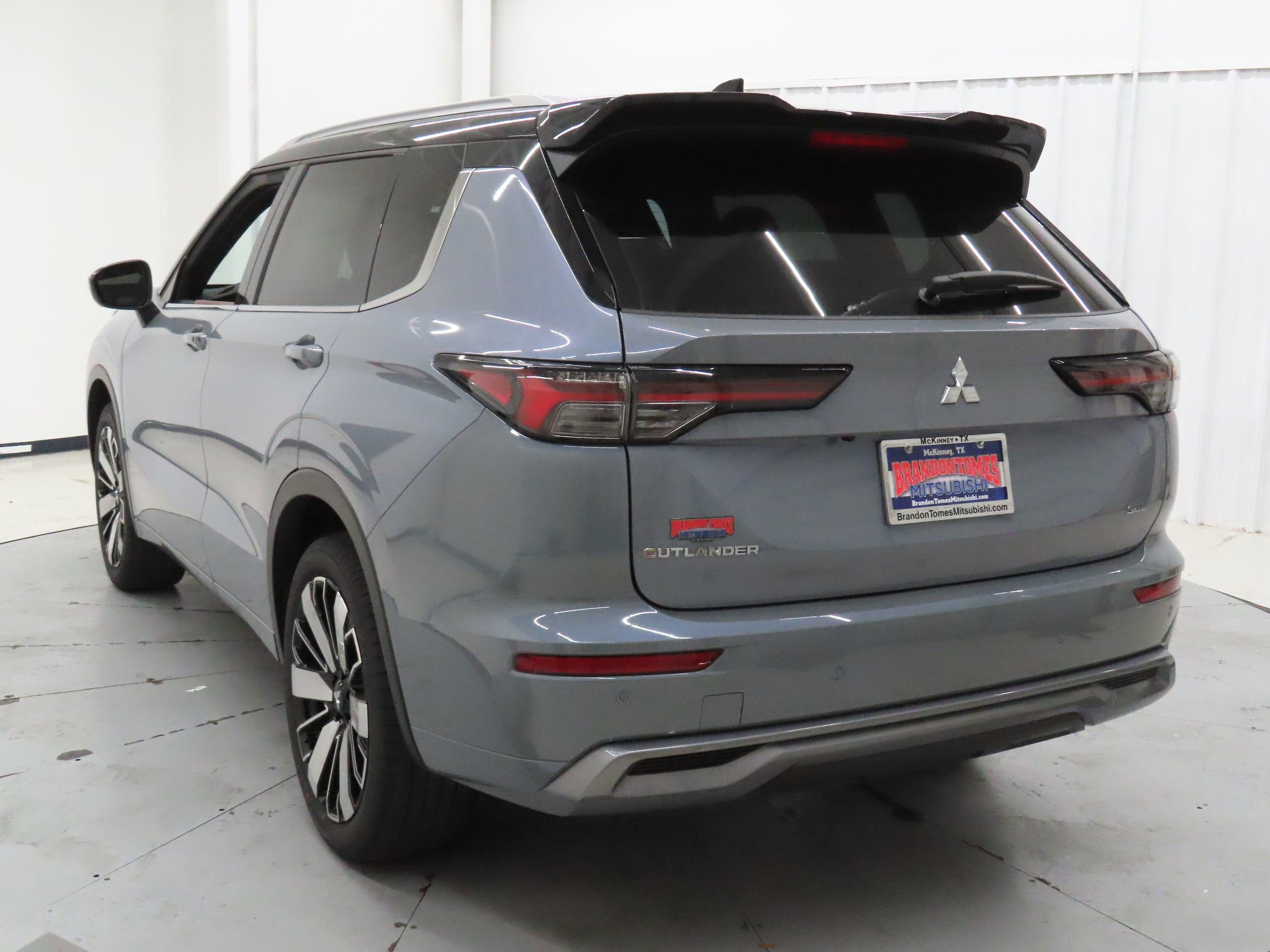 New 2026 Mitsubishi Outlander SEL FWD image 6