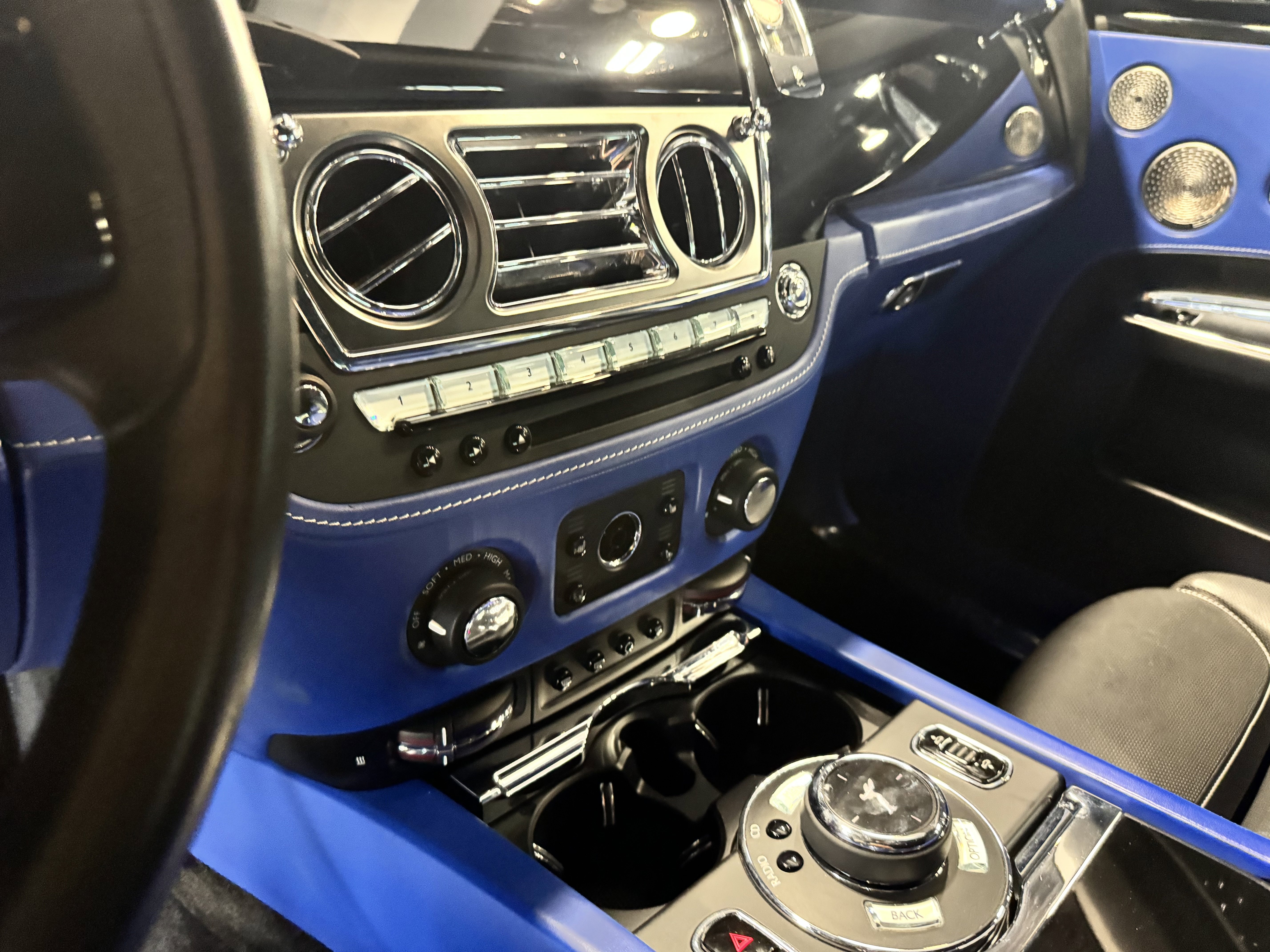 Used 2017 Rolls-Royce Ghost Black Badge image 10