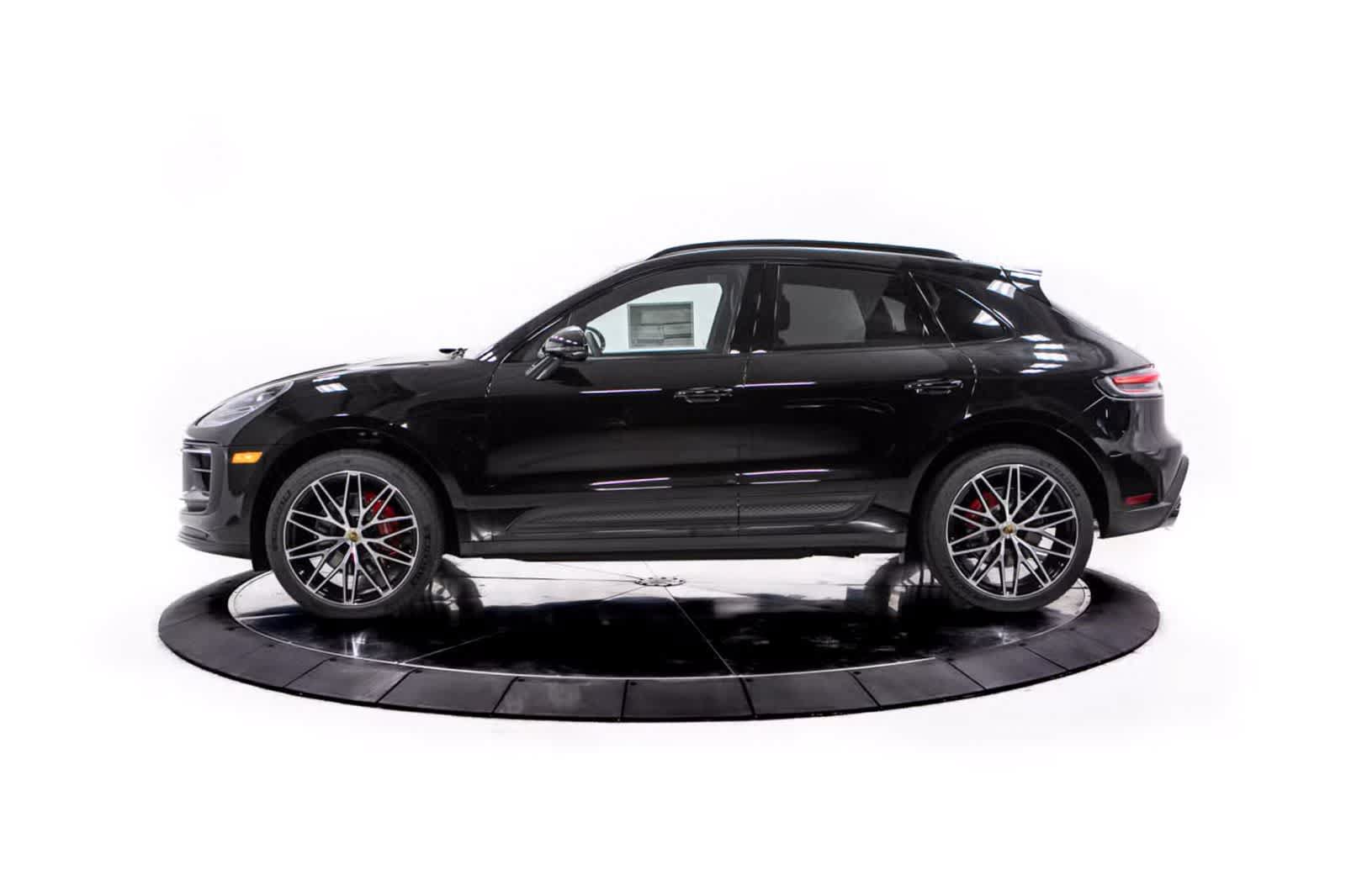 Certified 2026 Porsche Macan S AWD/4WD image 2