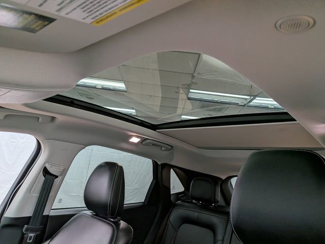 Certified 2022 Ford Escape SEL AWD/4WD image 16