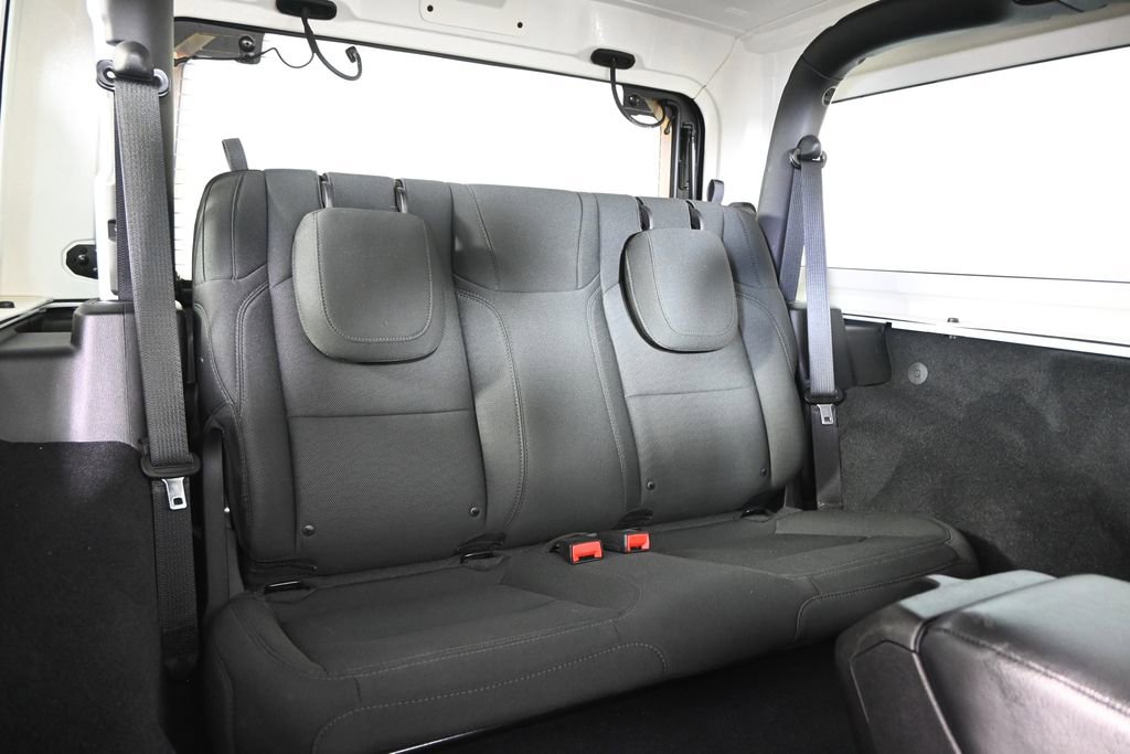 Used 2020 Jeep Wrangler Sport AWD/4WD image 15