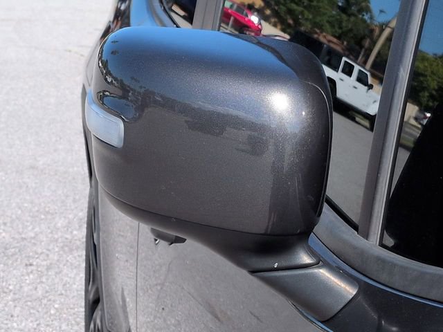 Used 2017 Jeep Renegade Altitude FWD image 12
