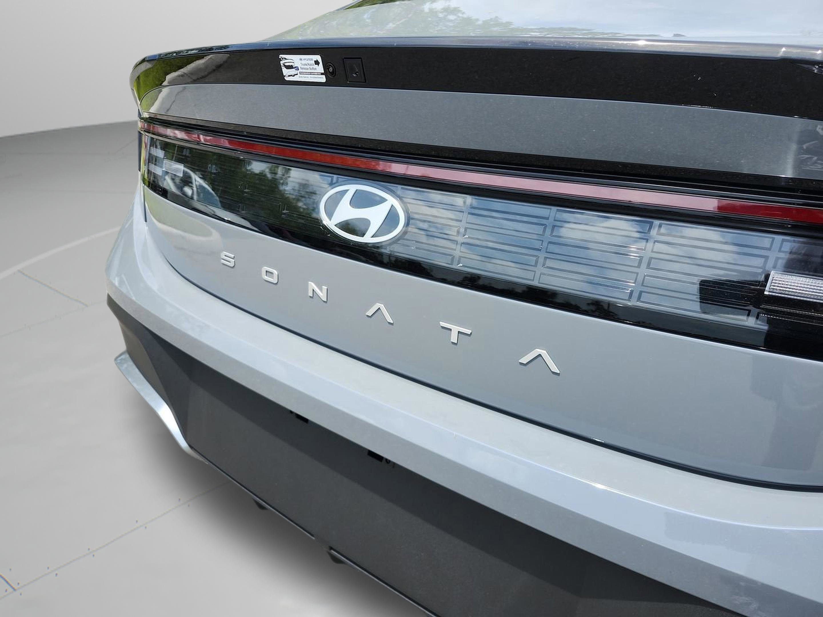 New 2026 Hyundai Sonata Blue FWD image 29