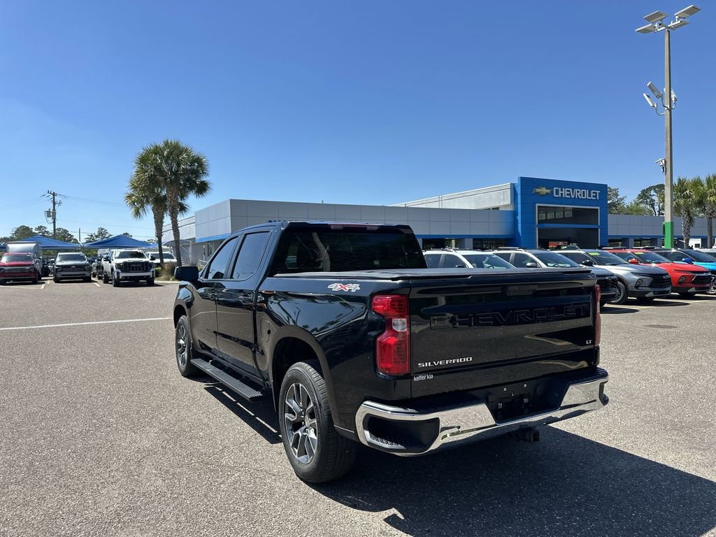 Used 2023 Chevrolet Silverado 1500 LT AWD/4WD image 14
