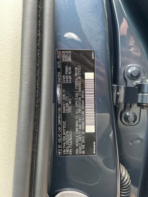 Certified 2024 Volvo XC60 B5 Plus w/ Climate Package AWD/4WD image 27
