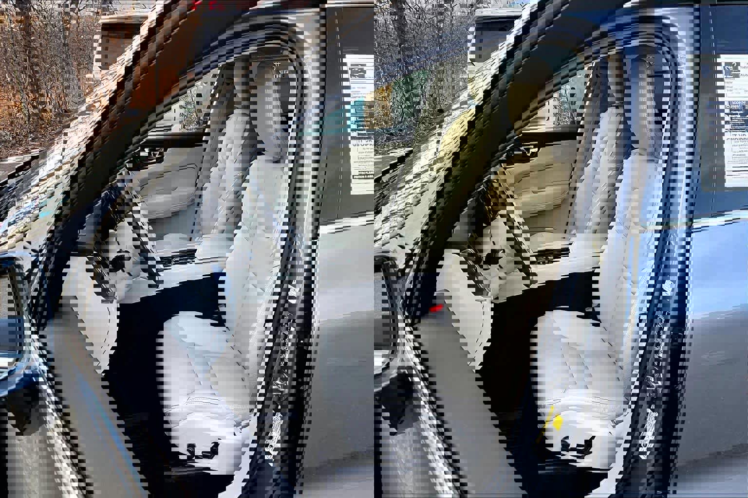 Used 2020 Volvo XC60 T6 Momentum image 9