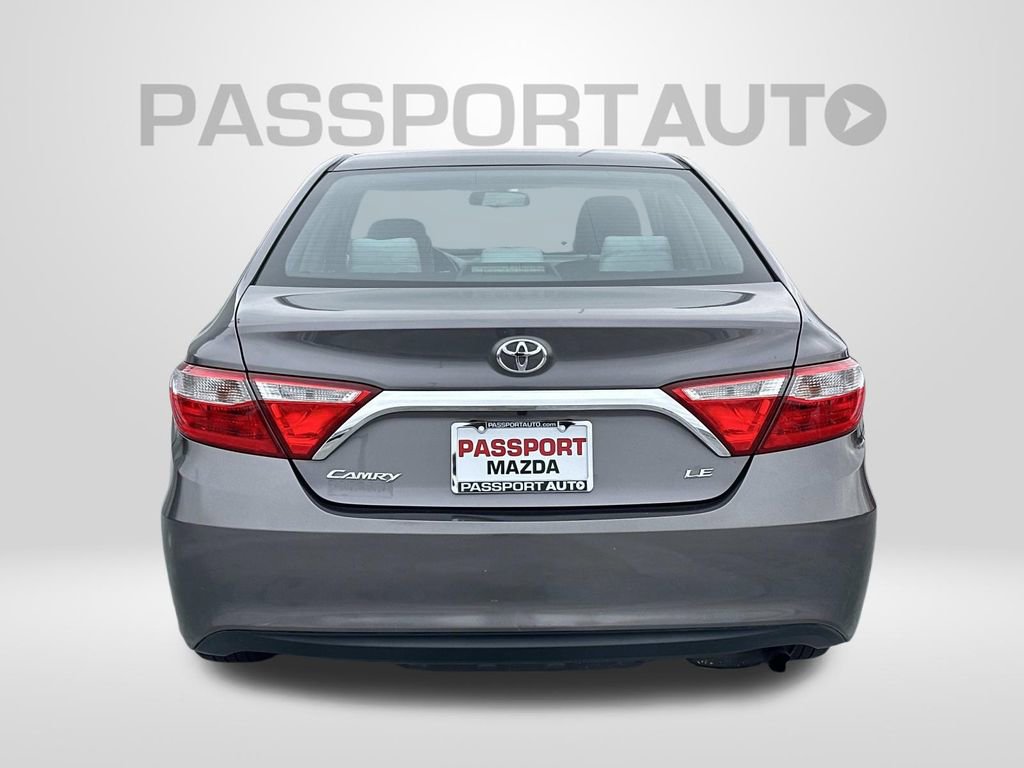 Used 2016 Toyota Camry XLE image 3