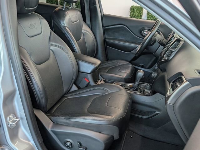 Used 2019 Jeep Cherokee Limited image 16