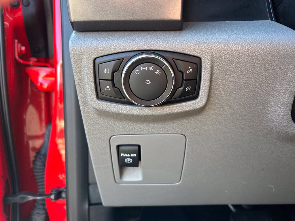 Used 2017 Ford F150 XLT AWD/4WD image 13