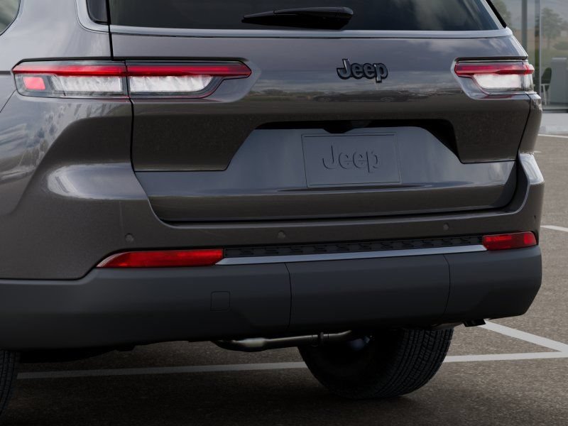 New 2026 Jeep Grand Cherokee L 2WD image 13