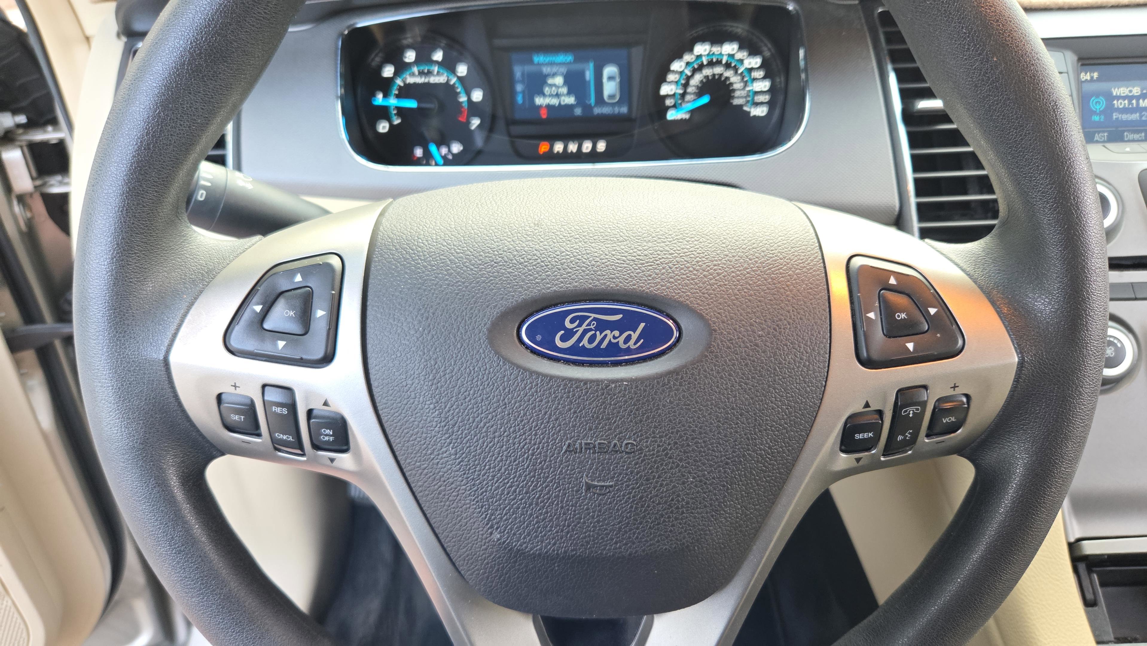 Used 2018 Ford Taurus SE image 22
