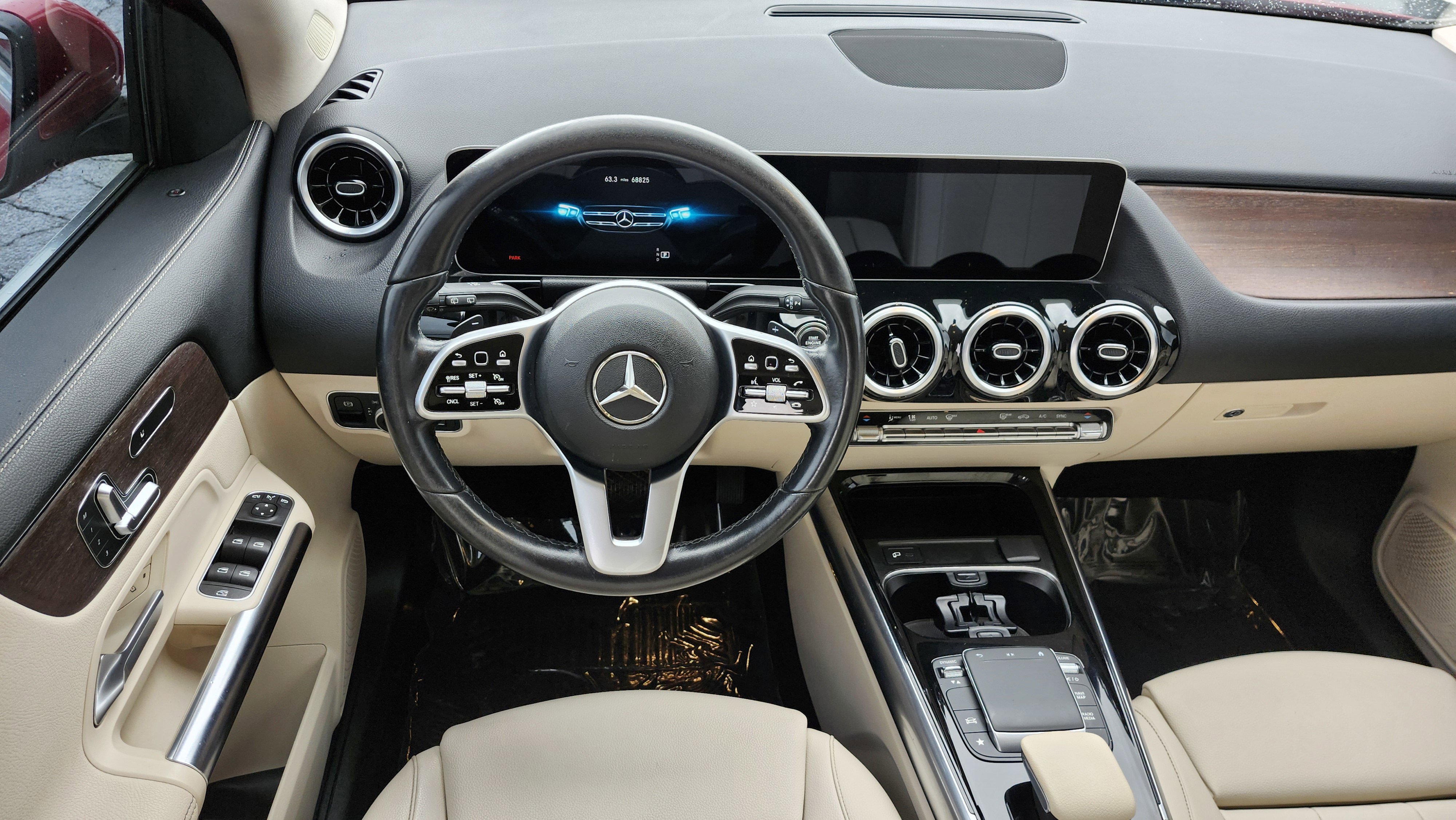 Used 2021 Mercedes-Benz GLA 250 4MATIC w/ Premium Package image 22