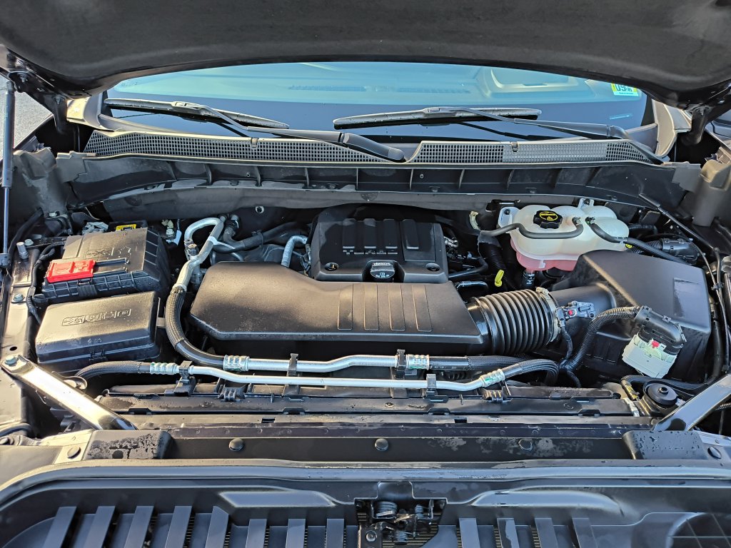 Used 2024 Chevrolet Silverado 1500 LT AWD/4WD image 19
