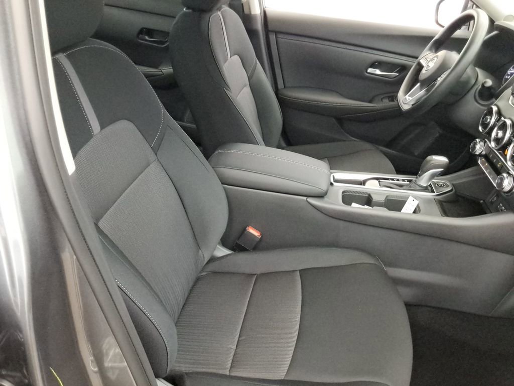 Used 2025 Nissan Sentra SV image 16