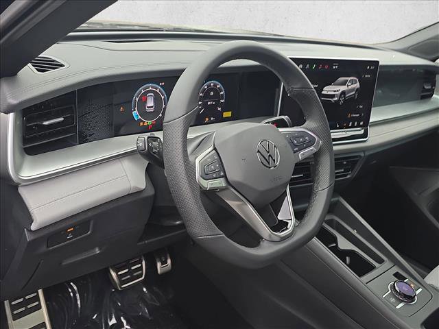 New 2026 Volkswagen Tiguan SE R-Line image 5