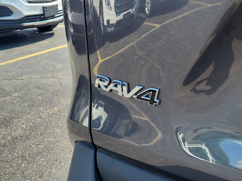 Used 2024 Toyota RAV4 LE AWD/4WD image 9