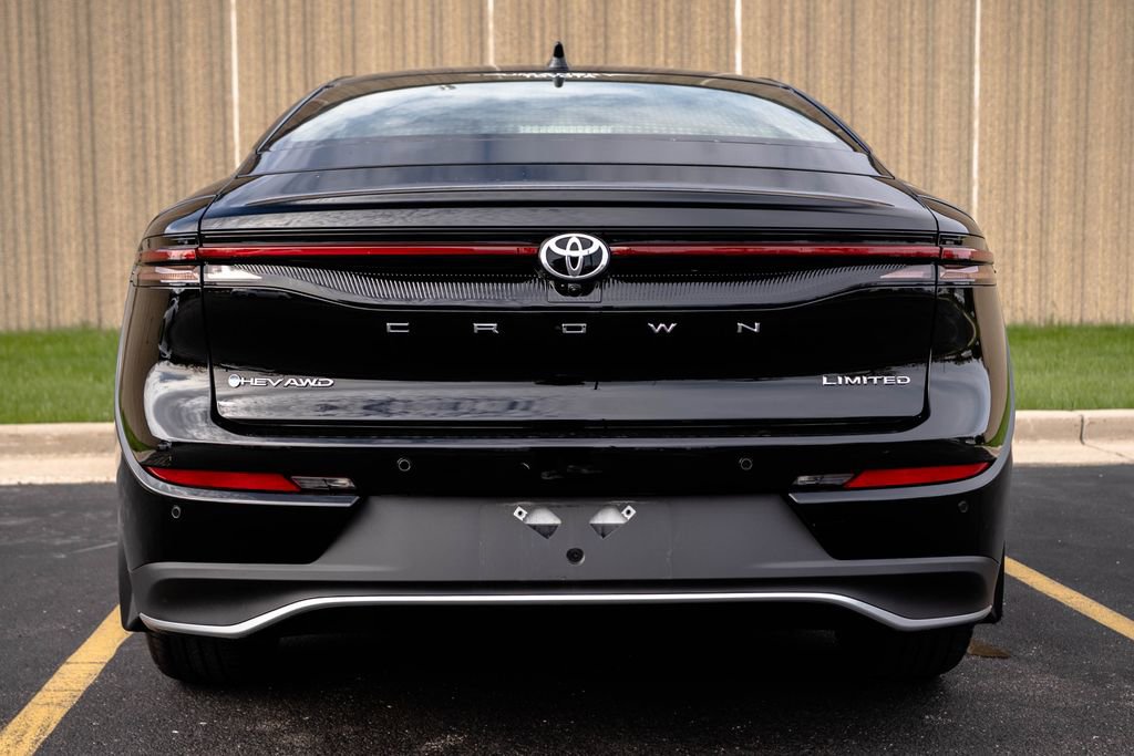 Used 2026 Toyota Crown Limited w/ Advanced Technology Package image 8