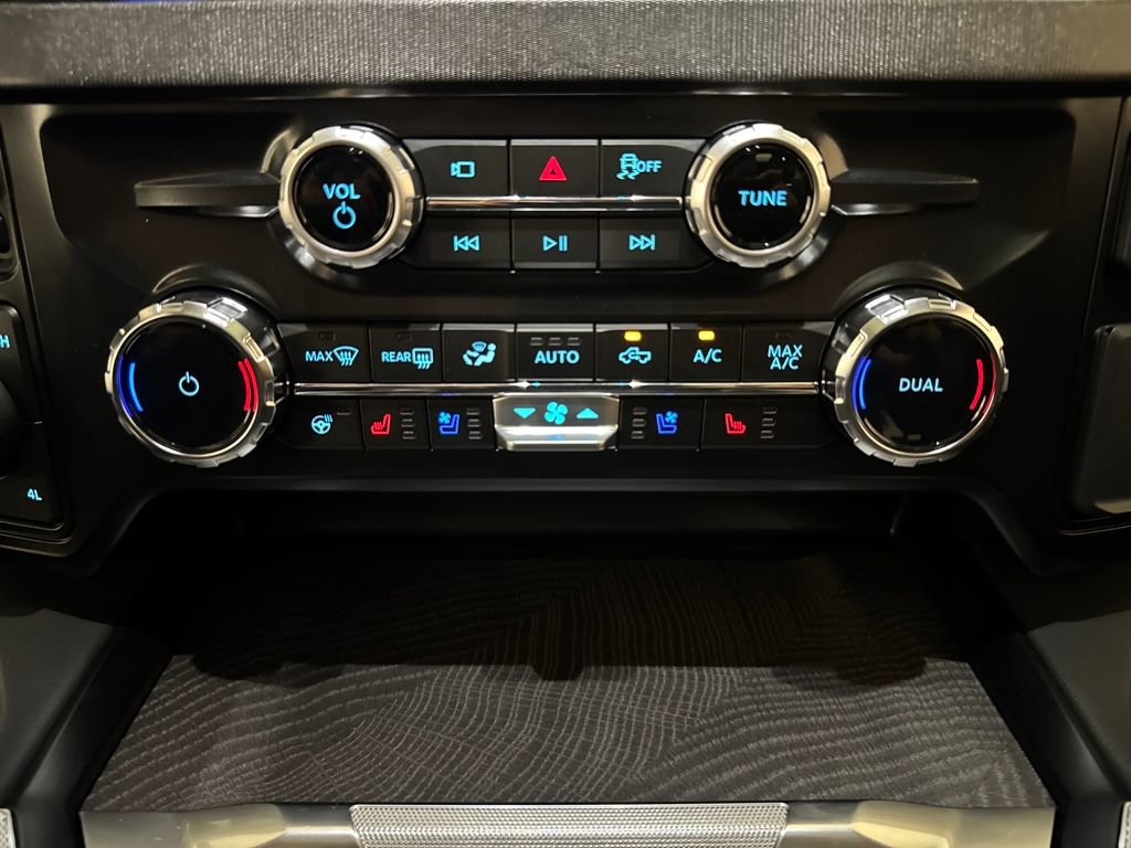 New 2025 Ford F250 Platinum w/ Tremor Off-Road Package image 32