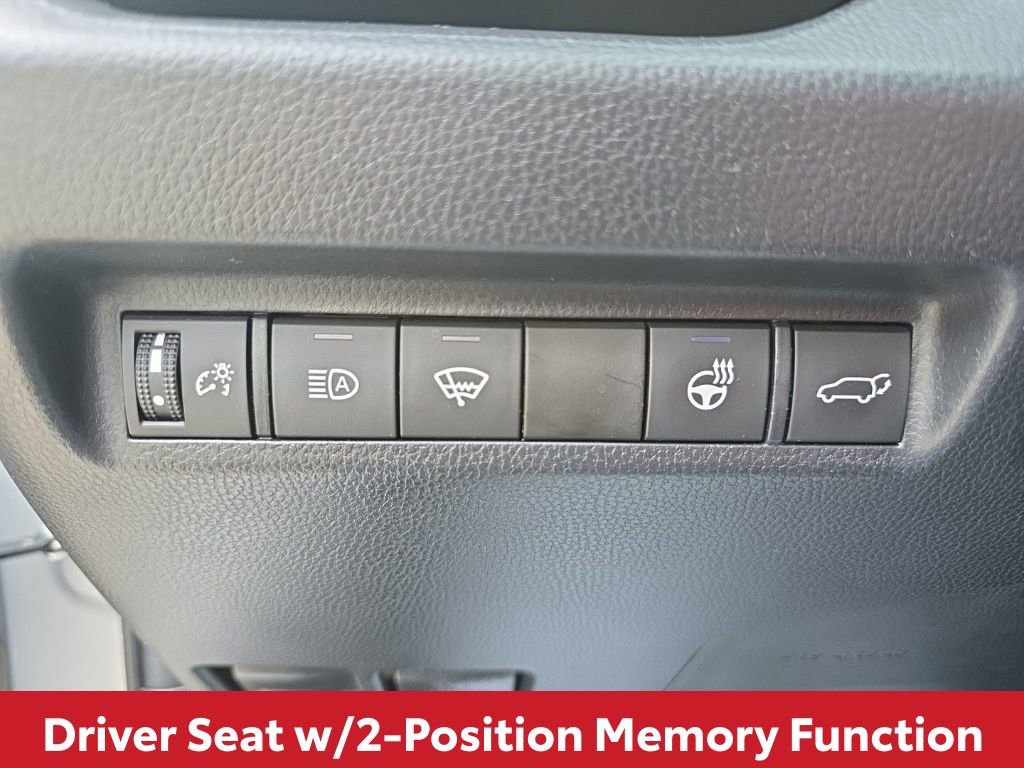 Used 2021 Toyota RAV4 XLE Premium image 25